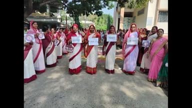 बासोपट्टी: आंगनबाड़ी सेविका द्वारा मतदाता जागरूकता अभियान निकाला गया