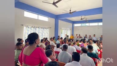 দেৰগাঁও: দেৰগাঁৱত সমষ্টিটোৰ চাৰিটা মণ্ডলৰ বিষয়ববীয়া তথা কাৰ্যকৰ্তাৰে আলোচনা সাংসদ ৰামেশ্বৰ তেলীৰ