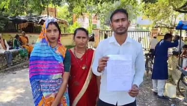 चरखारी: बराएं गांव की एक पीड़िता ने घर के पास से निकलने वाले नाले से परेशानियों से निजात दिलाने के लिए एसडीएम से गुहार लगाई