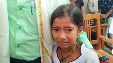 ভাতার: ভাতারের ঘোলদা প্রাথমিক বিদ্যালয়ের প্রধান শিক্ষককে চোখের জলে বিদায় জানালেন বিদ্যালয়ের বর্তমান ও প্রাক্তন ছাত্রছাত্রীরা