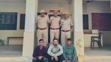 मलसीसर: मलसीसर पुलिस ने घर में घुसकर आगजनी व तोड़फोड़ के मामले में तीन आरोपियों को किया गिरफ्तार