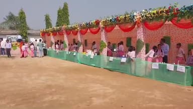 हरलाखी प्रखंड के करुणा में स्वामी विवेकानंद पब्लिक स्कूल के बच्चों ने विभिन्न प्रोजेक्ट के आकार प्रस्तुत बात संवाद किए