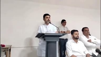 મહુધા: રાષ્ટ્રગીત વંદેમાતરમ્ ને 150 વર્ષ પૂર્ણ થતાં ઉજવણી ધારાસભ્યશ્રી અને રાજ્યકક્ષાના મંત્રીશ્રી સંજયસિંહ મહિડા ઉપસ્થિત રહ્યા