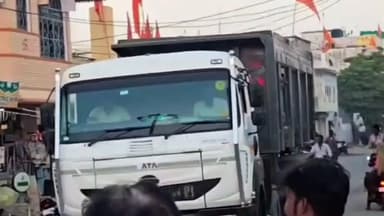 ब्यावर: बिना नंबर के डंपर और भारी वाहनों के खिलाफ विजयनगर की जनता का फूटा आक्रोश