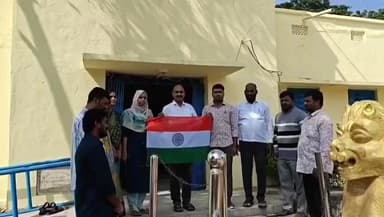 ఎల్లారెడ్డి: ఎల్లారెడ్డి ఎంపీడీవో కార్యాలయం వద్ద ఘనంగా వందేమాతరం వేడుకలు నిర్వహించిన ఎంపీడీవో తాహేరా బేగం