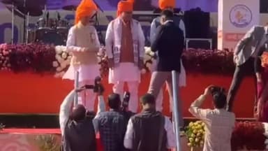 झालरापाटन: झालावाड़ के पुलिस इंस्पेक्टर मुकेश गोरा को चाईना में तिरंगा लहराने पर जयपुर में राज्य के मुख्यमंत्री ने किया सम्मान