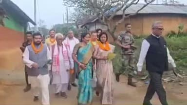 चितरपुर: घाटशिला उपचुनाव में इंडिया महागठबंधन के प्रत्याशी के समर्थन में प्रचार करने पहुंची रामगढ़ विधायक ममता देवी