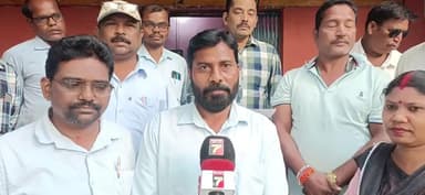 କୋଟପାଡ: ବୈପାରୀଗୁଡା ଠାରେ ୟୁଏଏସ ସ୍ଥଗିତ ପାଇଁ ଶିକ୍ଷକ ସଙ୍ଘ ପକ୍ଷରୁ ବିଇଓଙ୍କୁ ଦାବିପତ୍ର ପ୍ରଦାନ, ଏହି ଅବସରରେ ପ୍ରତିକ୍ରିୟା ରଖିଲା ସଙ୍ଘ