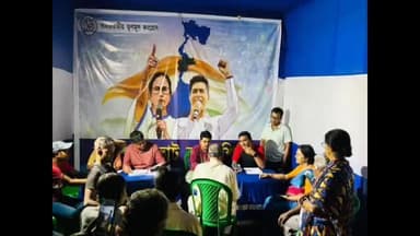 বসিরহাট ১: SIR আতঙ্ক কাটাতে আসরে তৃণমূল কংগ্রেস, SIR সহায়তা কেন্দ্র বসিরহাট পোরসভার ৫ নং ওয়ার্ড এলাকায়