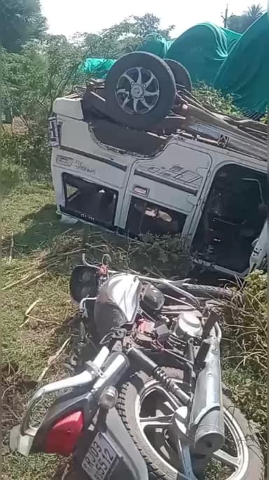 गांगड़तलाई: गांगड़तलाई में बोलेरो की टक्कर से बाइक सवार दो युवक हुए घायल