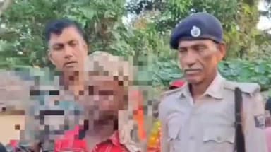 बथनाहा: सहियारा पुलिस की बड़ी कार्रवाई: 85 लीटर देशी शराब के साथ दो गिरफ्तार, ई-रिक्शा से हो रही थी तस्करी