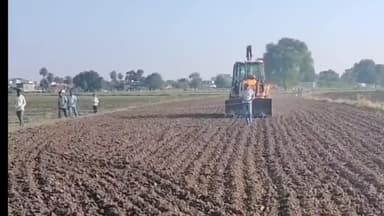 झालरापाटन: झालावाड़ जिले के फुंगाहेड़ी और पखराना में अवाप्त भूमि पर रास्ते का सीमाज्ञान एवं अतिक्रमण हटाने की कार्रवाई की गई