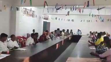 बोलबा: बोलबा प्रखंड कार्यालय में झारखंड स्थापना दिवस की तैयारी को लेकर बैठक आयोजित