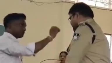 सेंधवा: साइबर अपराध से बचने के लिए पुलिस ने विद्यार्थियों को दी साइबर सुरक्षा जानकारी, एसडीओपी थाना प्रभारी रहे शामिल