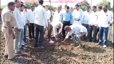 सोयगाव: सावळद बारा येथे शाली वस्ताद बाबा आणि नागोबा महाराज यात्रा उत्साहात संपन्न स्थानिक नागरिकांनी घेतली कुस्तीची मजा