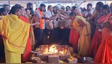 జహీరాబాద్: బర్దిపూర్ దత్తగిరి క్షేత్రంలో వైభవంగా మహా మృత్యుంజయ లక్ష జప యజ్ఞం, పాల్గొన్న ఆర్డిఓ దేవుజ