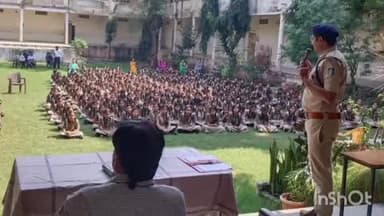 हरसूद: ऑपरेशन मुस्कान के तहत हरसूद पुलिस ने विद्यार्थियों के साथ किया संवाद