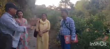 छौड़ाही: एकंबा पंचायत में कृषि सलाहकार के यहां पहुंचे तीन वैज्ञानिक