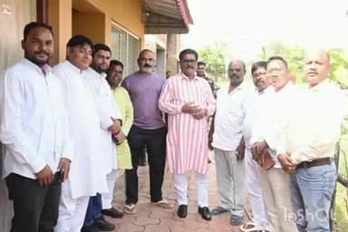 कसमार: मंत्री योगेंद्र प्रसाद ने घाटशिला में पार्टी कार्यकर्ताओं और पदाधिकारियों के साथ बैठक की