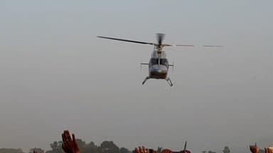 फुल्लीडूमर: हाई स्कूल फील्ड पर तेजस्वी यादव ने बेलहर के राजद प्रत्याशी के पक्ष में की जनसभा