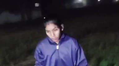 गोला: बड़हलगंज इलाके में 10 फीट लंबा अजगर रेस्क्यू, 45 किलो वजन के कारण पकड़ने में लगे 1.5 घंटे