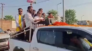 बरहरा: बड़हरा में जन सुराज का शक्ति प्रदर्शन, पप्पू सिंह के रोड शो में उमड़ा जनसैलाब