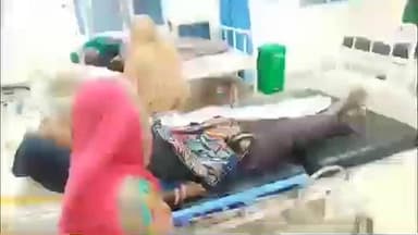 बाबूबरही: चंद्राडीह में होटल के पास ट्रैक्टर-बाइक की टक्कर, तीन घायल