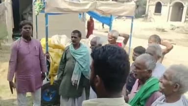 मीनापुर: रानीखैरा में लेनिन-स्टालिन की 106वीं जयंती पर श्रद्धांजलि सभा आयोजित, लाल झंडा फहराया गया