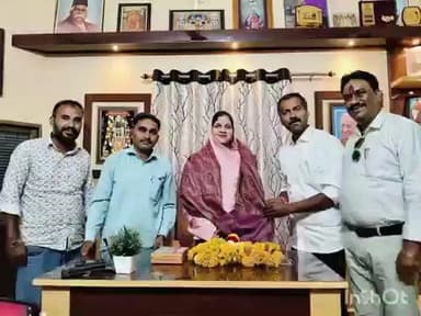 भानपुरा: गांधी सागर सरपंच मनीष परिहार ने जिला पंचायत अध्यक्ष श्रीमती दुर्गा विजय पाटीदार से की भेंट