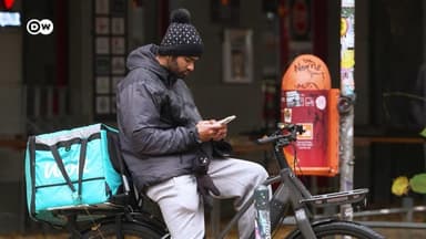 विदेश में पढ़ाई का सपना महंगा और मुश्किल भी