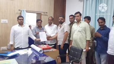 नोहर: नोहर राजकीय उपजिला चिकित्सालय में चिकित्सा प्रशासन द्वारा दानदाता के बनाए भवन में अवैध खिड़कियां निकाली, लोगों का विरोध