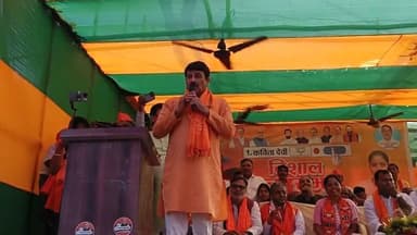 फलका: फलका में भोजपुरी अभिनेता मनोज तिवारी ने एनडीए के समर्थन में जनसभा को संबोधित किया