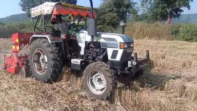 🔸पराली प्रबंधन हेतु सुपर सीडर का लाइव डेमो, किसानों को दी गई आधुनिक तकनीकी जानकारी
#Dindori #JansamparkMP
शह...