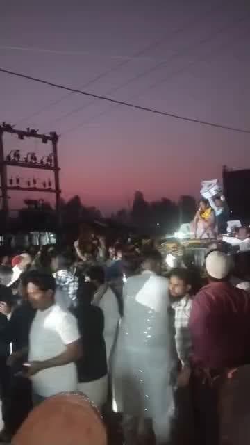 परिहार: कन्हवा गांव में जनसंपर्क के दौरान जनता के प्यार से भावुक हुईं निर्दलीय प्रत्याशी रितु जयसवाल, छलके खुशी के आंसू