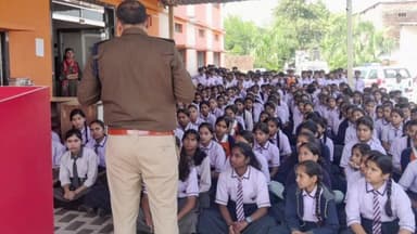 बहोरीबंद: बहोरीबंद पुलिस ने मुस्कान अभियान के तहत छात्रों को कानून की जानकारी दी