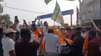 सुल्तानगंज: घोरघट से शाहकुण्ड तक एनडीए प्रत्याशी प्रो. ललित नारायण मंडल का भव्य स्वागत, समर्थकों ने बरसाए फूल