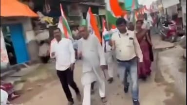 কাশীপুর: বন্দেমাতরম গানের ১৫০ বছর পূর্তি উপলক্ষ্যে সার্ধশতবর্ষের তিরঙ্গা যাত্রা উদযাপন কাশীপুর মন্ডল ৫ বিজেপির পক্ষ থেকে