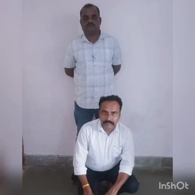 આણંદ શહેર: સ્ટેશન રોડ પર આવેલ શહેર પોલીસે સજા વોરંટ ના આરોપીને ઝડપી પાડી કાર્યવાહી કરી