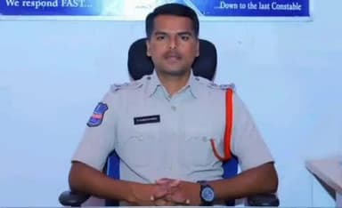 జహీరాబాద్: మొగుడంపల్లి మండల కేంద్రంలో పేకాటరాయుళ్ల అరెస్ట్, ఐదు మందిపై కేసు నమోదు