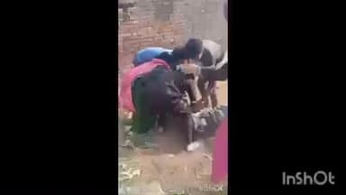 सिकंदराराऊ: रायपुर टप्पा में बच्चों के विवाद के चलते दो पक्षों में जमकर हुई मारपीट, 2 लोग हुए घायल, वीडियो हुआ वायरल