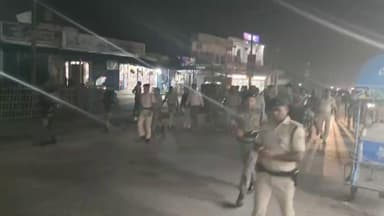 जिलाधिकारी महोदय #सुपौल एवं पुलिस अधीक्षक महोदय, #सुपौल के द्वारा रात्रि फ्लैग मार्च किया जा रहा है।