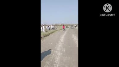 गुन्नौर: गांव खिरकवारी के समीप गंगा किनारे खाली पड़ी जमीन पर कब्जे को लेकर दो पक्षों में जमकर लाठी-डंडे चले, वीडियो हुआ वायरल