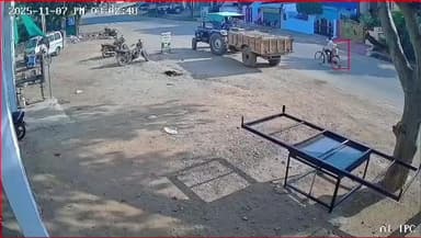 स्लीमनाबाद: स्लीमनाबाद में नशे में धुत स्कूल वैन चालक ने ट्रैक्टर ट्राली को मारी टक्कर, दो बच्चे घायल