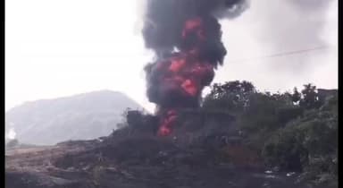 बाघमारा/कतरास: लकडका के आठ नंबर चानक से निकल रहा जहरीला धुआं, ग्रामीणों में दहशत