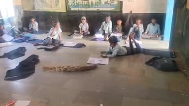 कुशलगढ़: मुनीपाड़ा के राजकीय विद्यालय में मात्र 13 बच्चे उपस्थित, 40 का रोल बाकी नदारत, अव्यवस्थाओं का आलम