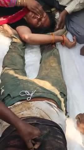 नरेचा गांव में गेहूं की बुआई करते समय रोटर वेटर के चपेट में आए साक्स की हुई मौत