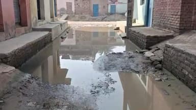 बदायूं: #बदायूं के विकासखंड सालारपुर क्षेत्र की ग्राम पंचायत मई रजऊ के मुख्य मार्ग पर जल भराव होने #budaun #uttrapradesh #up360