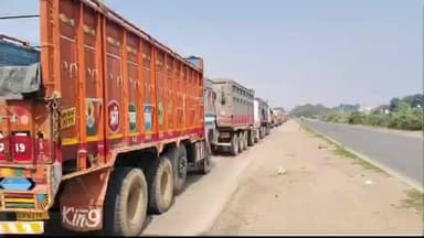 कोईलवर: कोईलवर-छपरा फोरलेन पर लगा जाम, जमालपुर से लेकर बबुरा तक जाम, यात्रियों की बढ़ी परेशानी #jansamasya