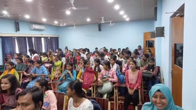 সিউড়ি ১: প্রধান অতিথি স্বামী অমিতারঞ্জন মহারাজের উপস্থিতিতে স্মারক বক্তৃতা সম্পন্ন