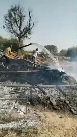 श्रीडूंगरगढ़: कितासर बीदावतान में आग से किसान परिवार की ढाणी जलकर हुई राख, हजारों का हुआ नुकसान